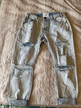 Distressed Light Blue Women’s Straight-Leg Jeans